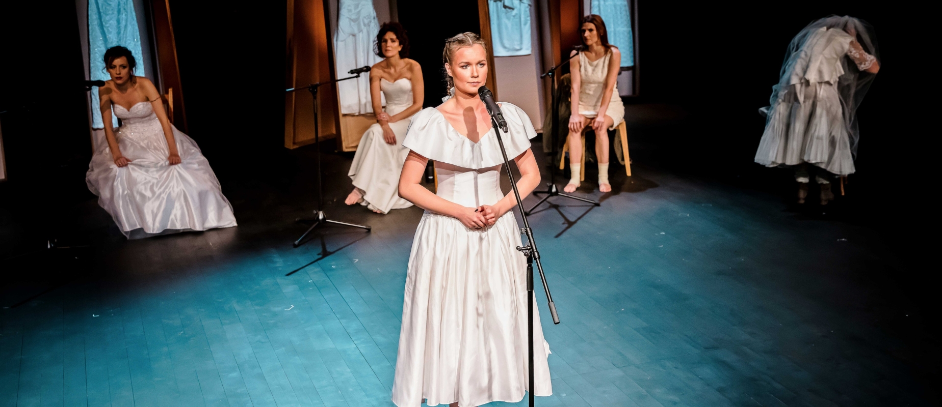 MIŁOŚĆ OD OSTATNIEGO WEJRZENIA