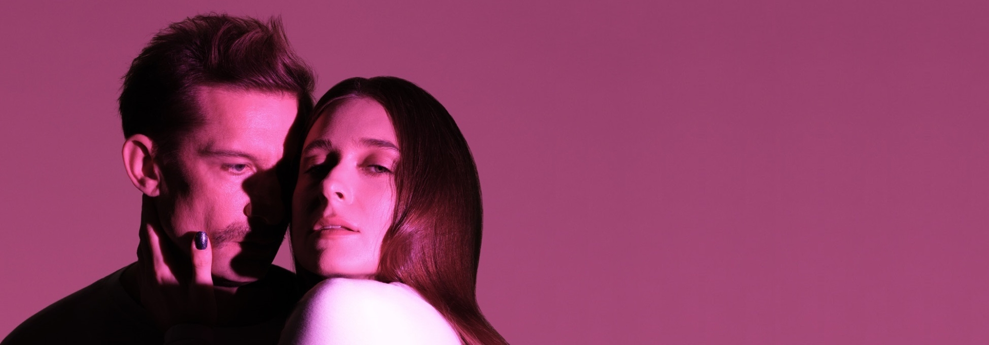 ZAKLINANIE WĘŻY W GORĄCE WIECZORY